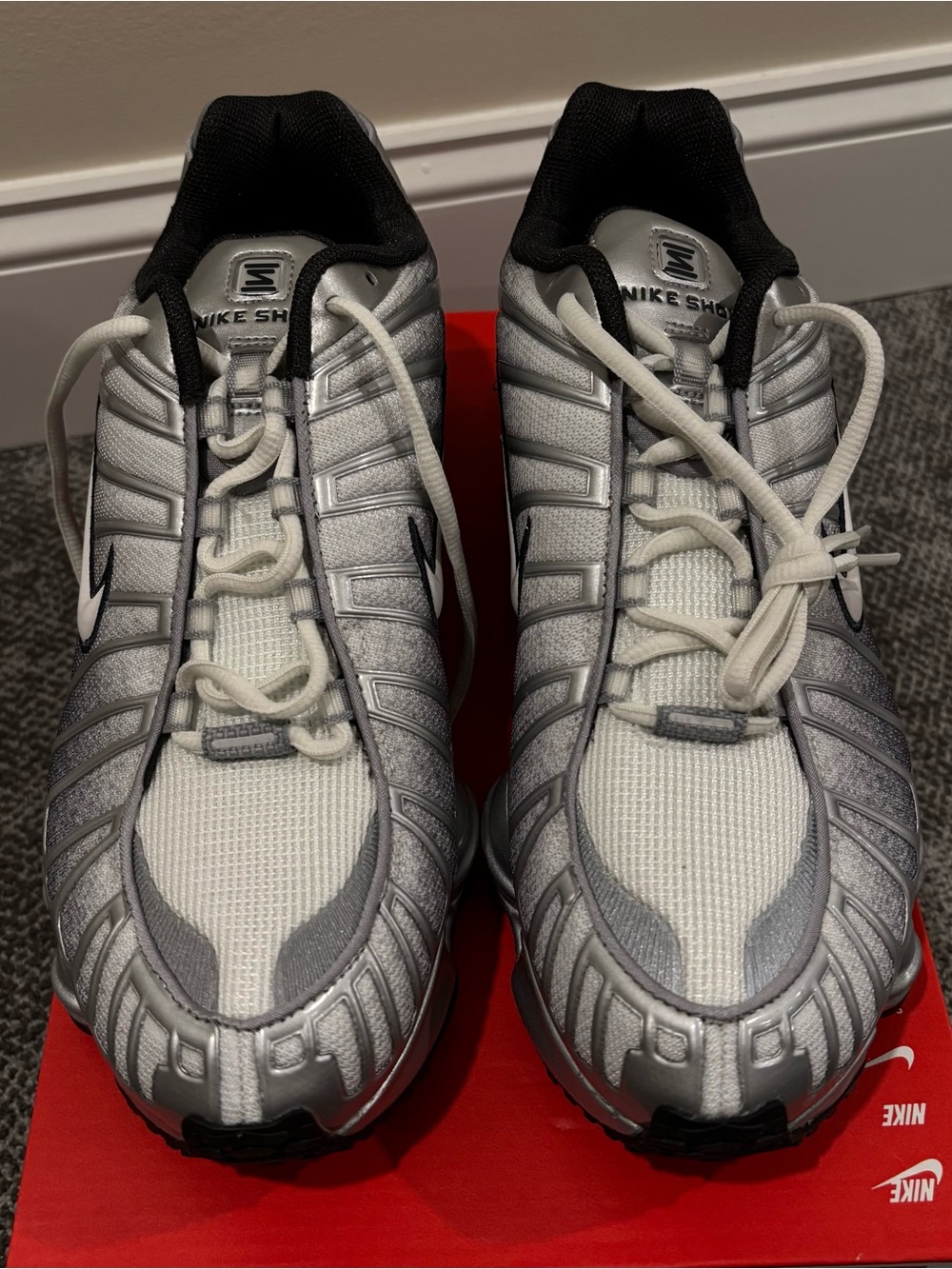 Nike Shox TL Metallic Silver Athletic Shoes Mens U.S. 11.5 NEW - Picture 2 of 6